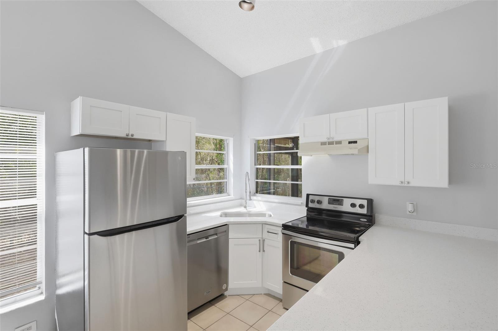 VALENCIA GROVE - Residential