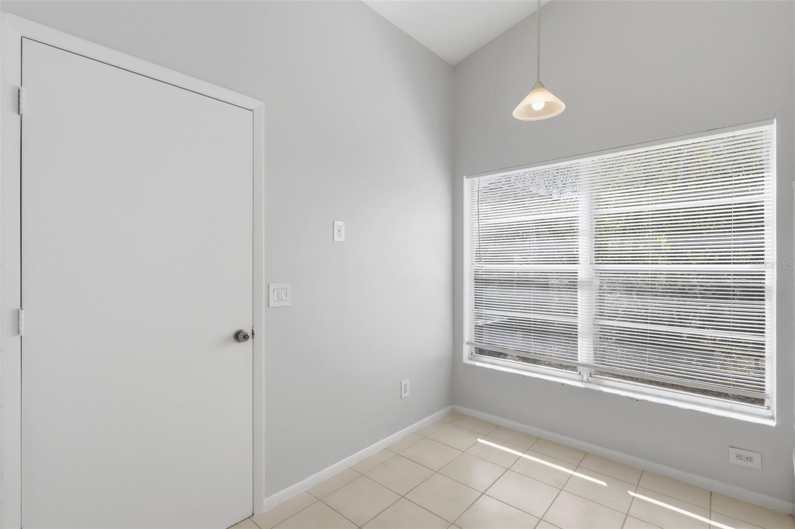 VALENCIA GROVE - Residential