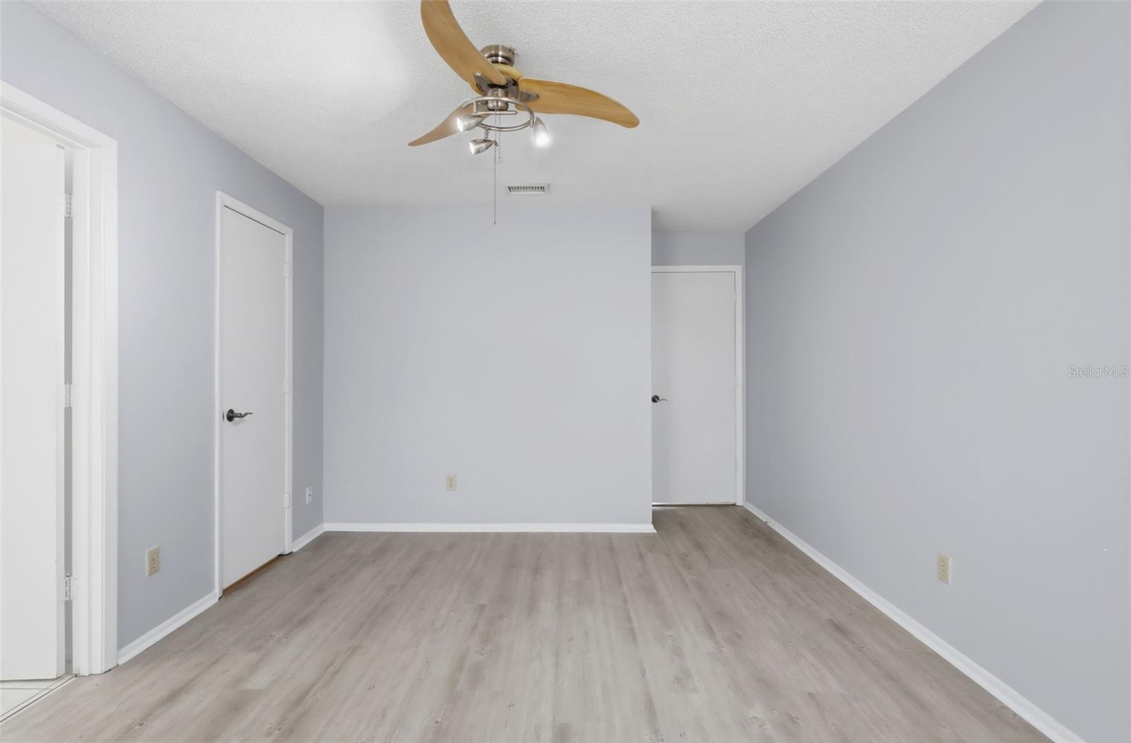 VALENCIA GROVE - Residential