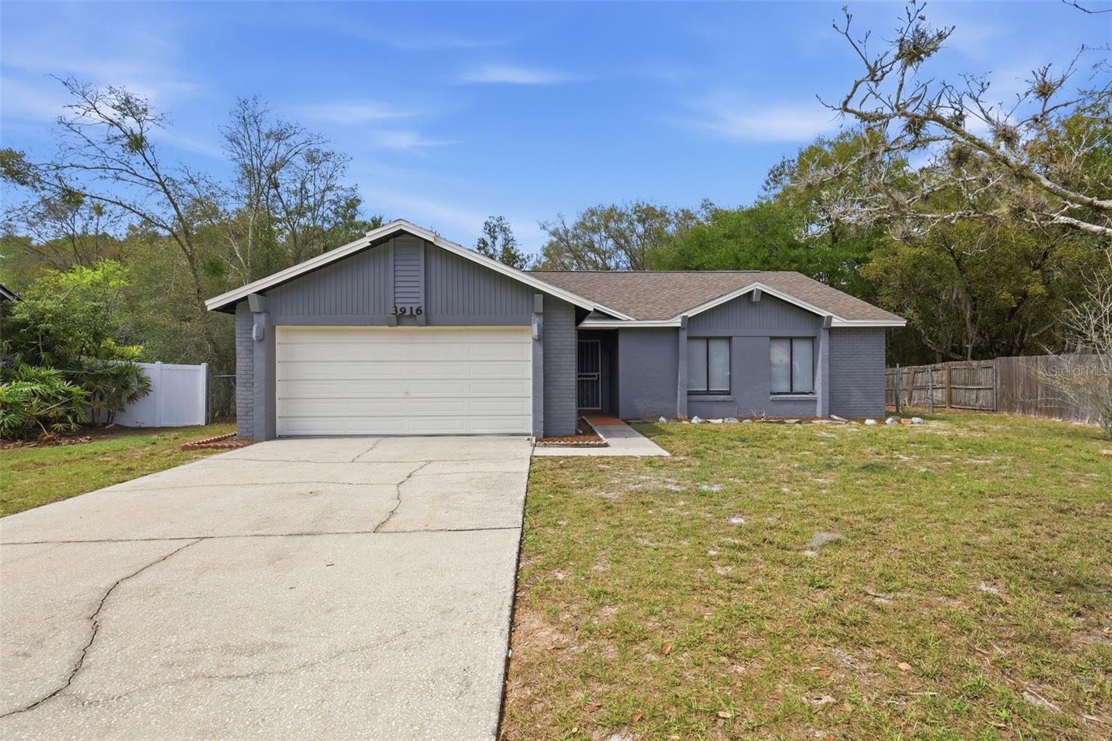 VALENCIA GROVE - Residential