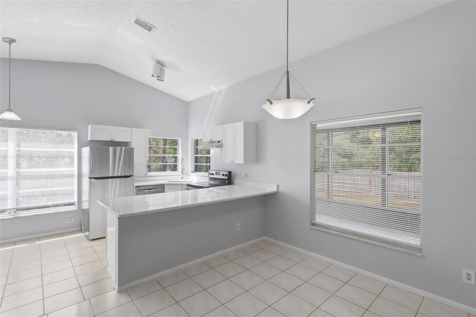 VALENCIA GROVE - Residential