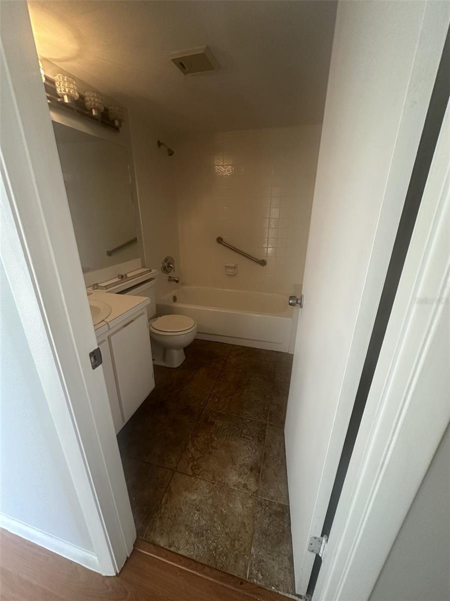 CLUB AT ORLANDO PH 13 - Residential Lease