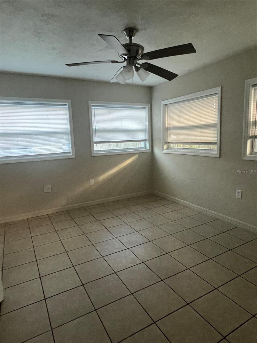 HILLDALE - Residential Lease