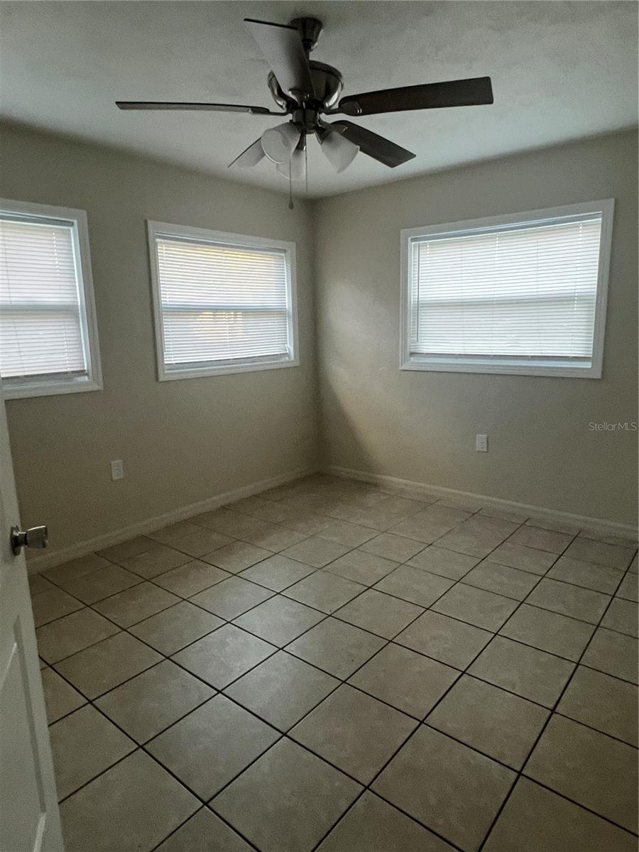 HILLDALE - Residential Lease