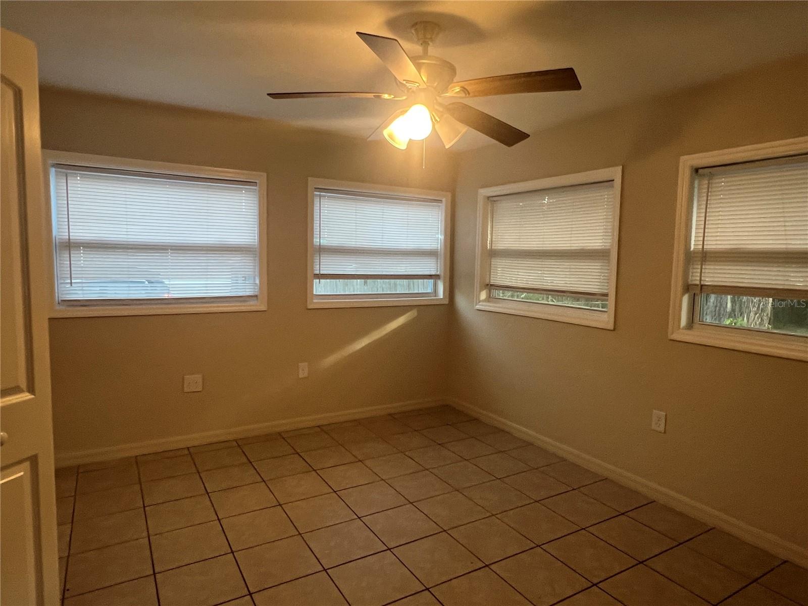 HILLDALE - Residential Lease