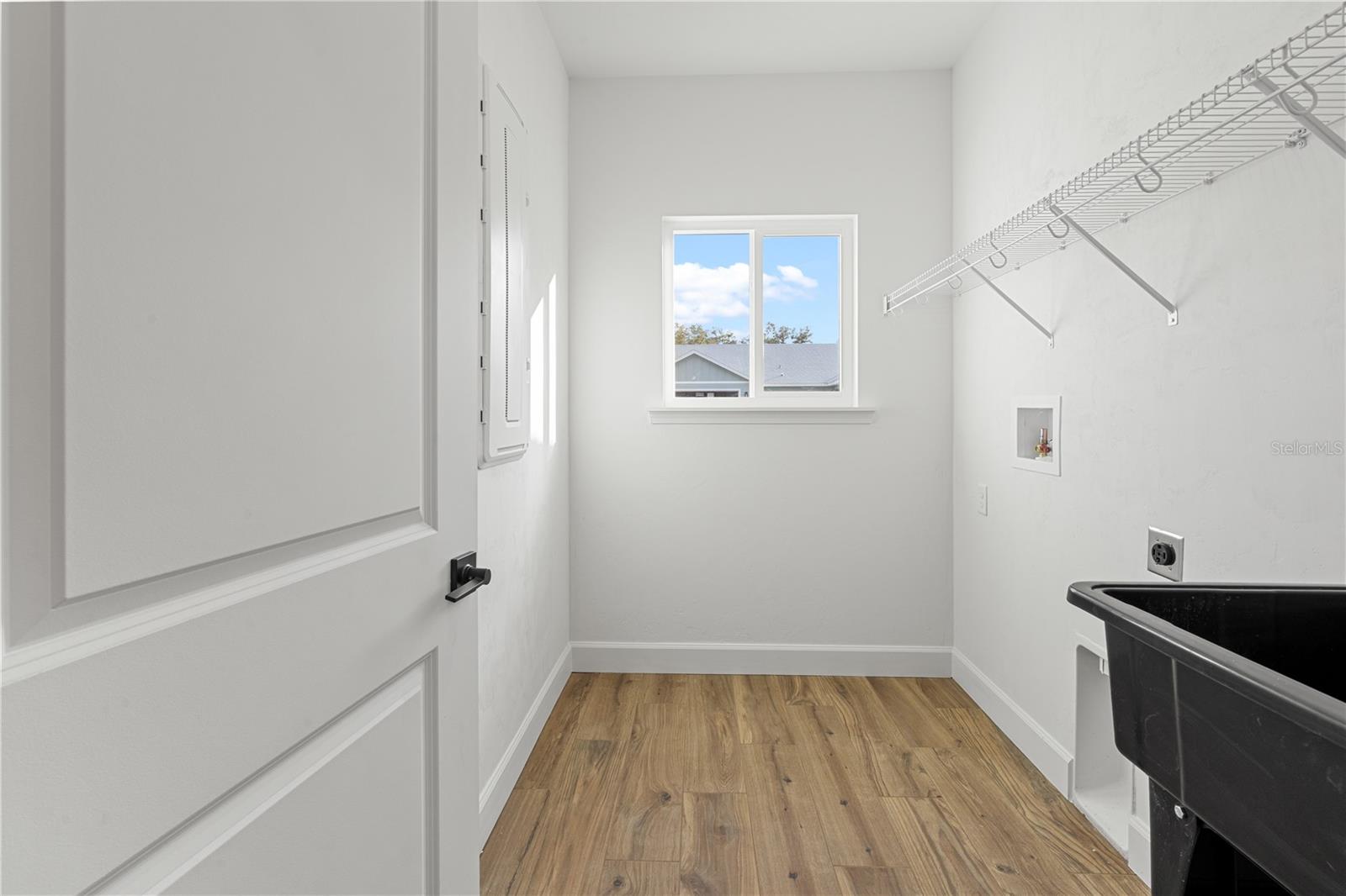 ALOMA ESTATES - Residential