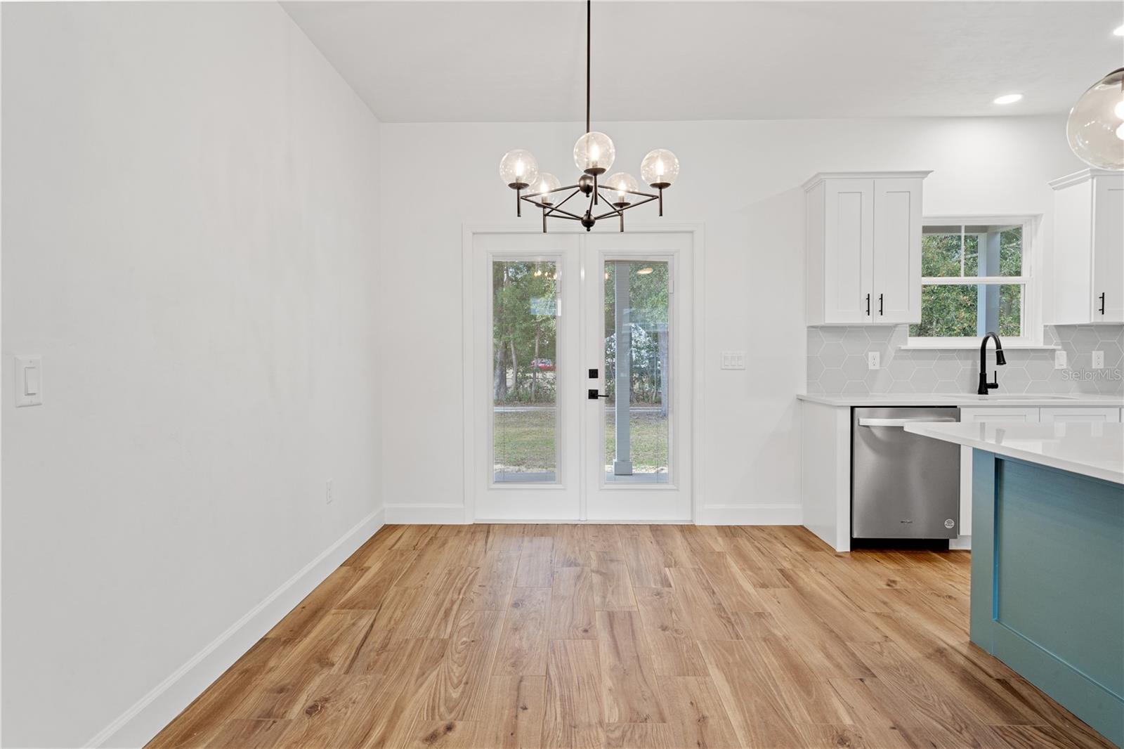 ALOMA ESTATES - Residential