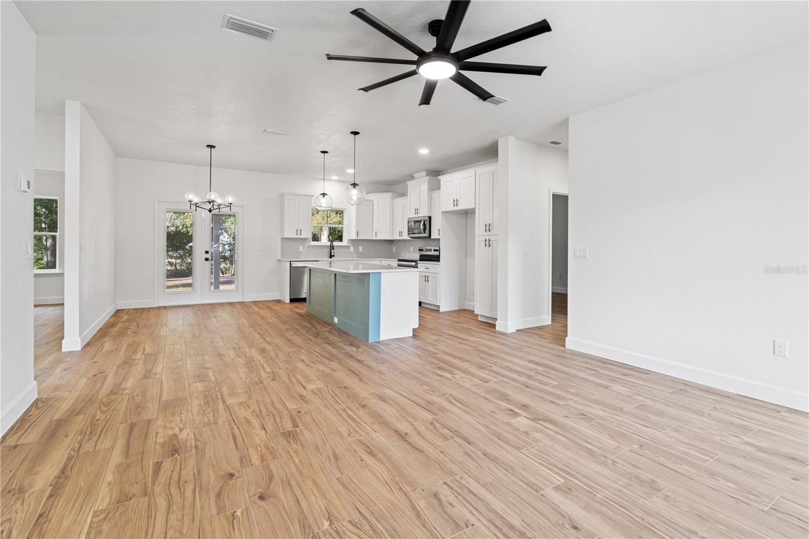 ALOMA ESTATES - Residential