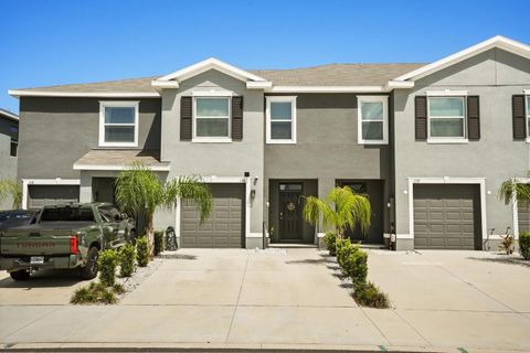 Photo of 170 Mangrove Shade Circle, Apollo Beach, FL 33572 (MLS # O6334209)