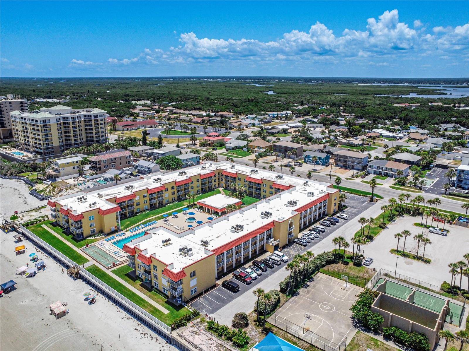 POINT EAST - Residential