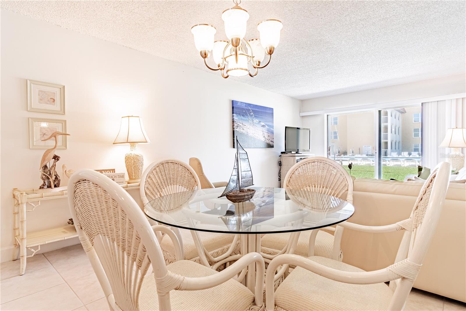 POINT EAST - Residential