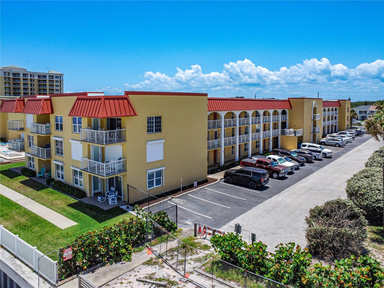 POINT EAST - Residential