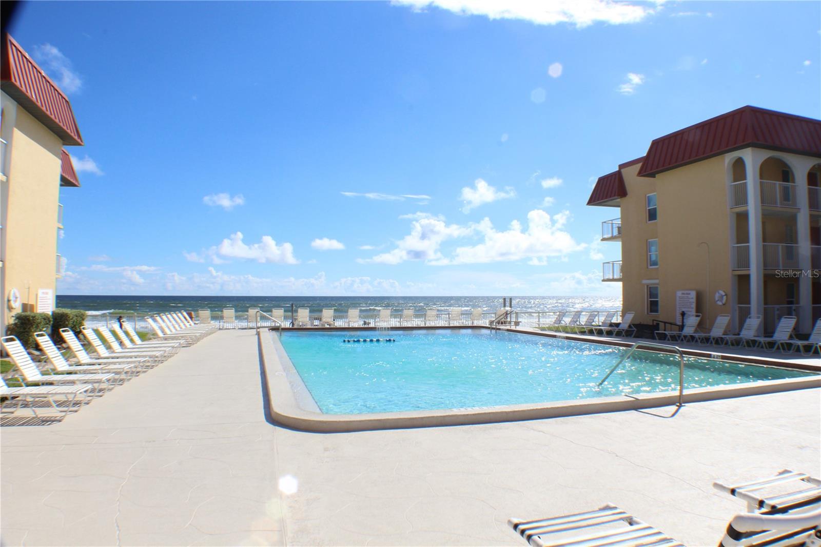 POINT EAST - Residential