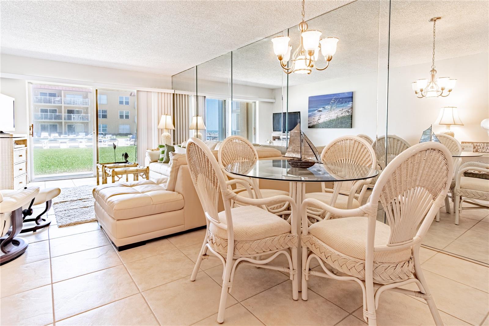 POINT EAST - Residential