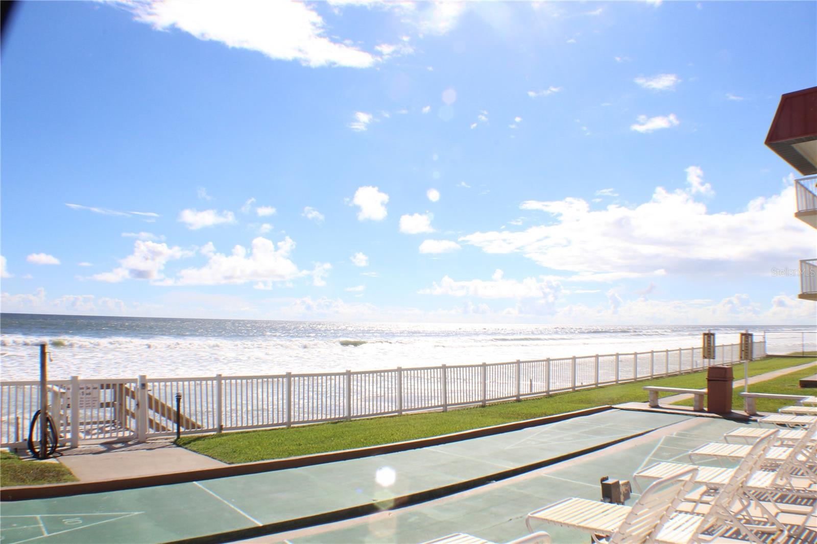 POINT EAST - Residential