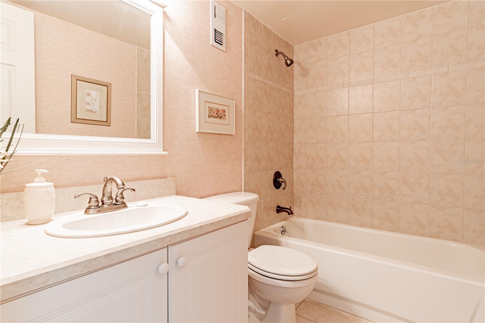 POINT EAST - Residential