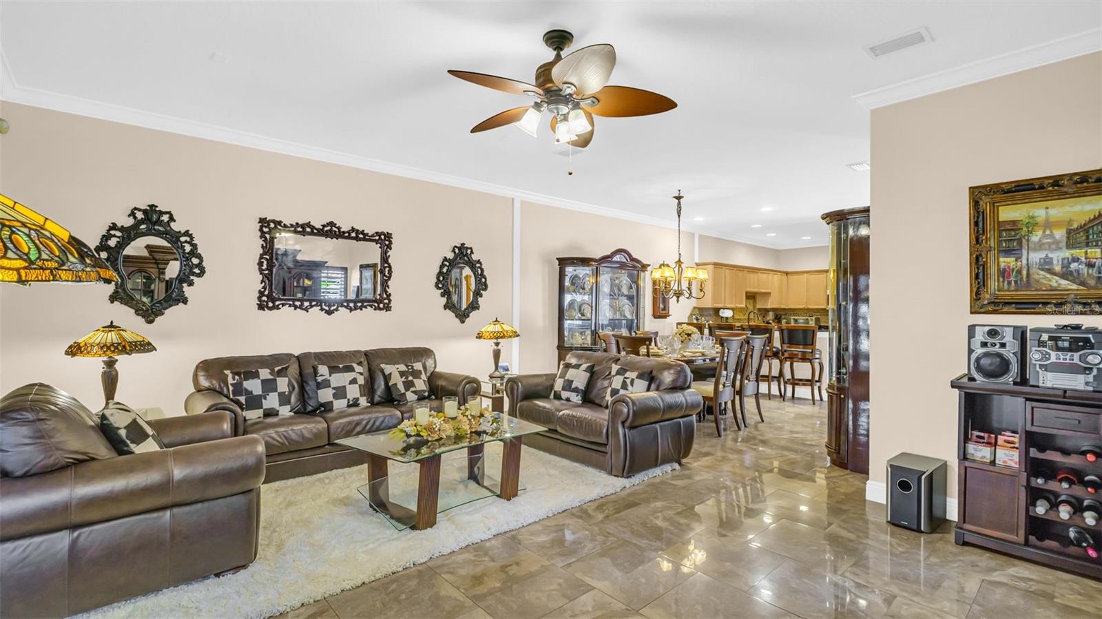 121 VALENCIA CIRCLE