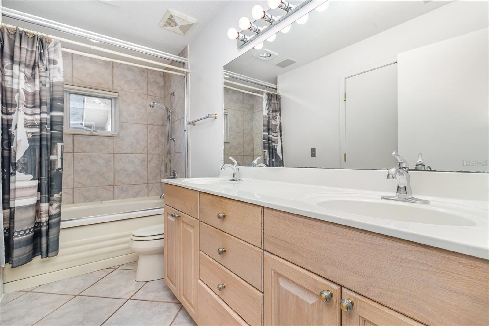 DOWN POINT SUB - Residential