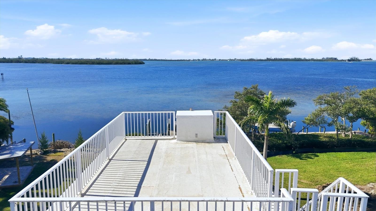 BAY BEACH - Residential