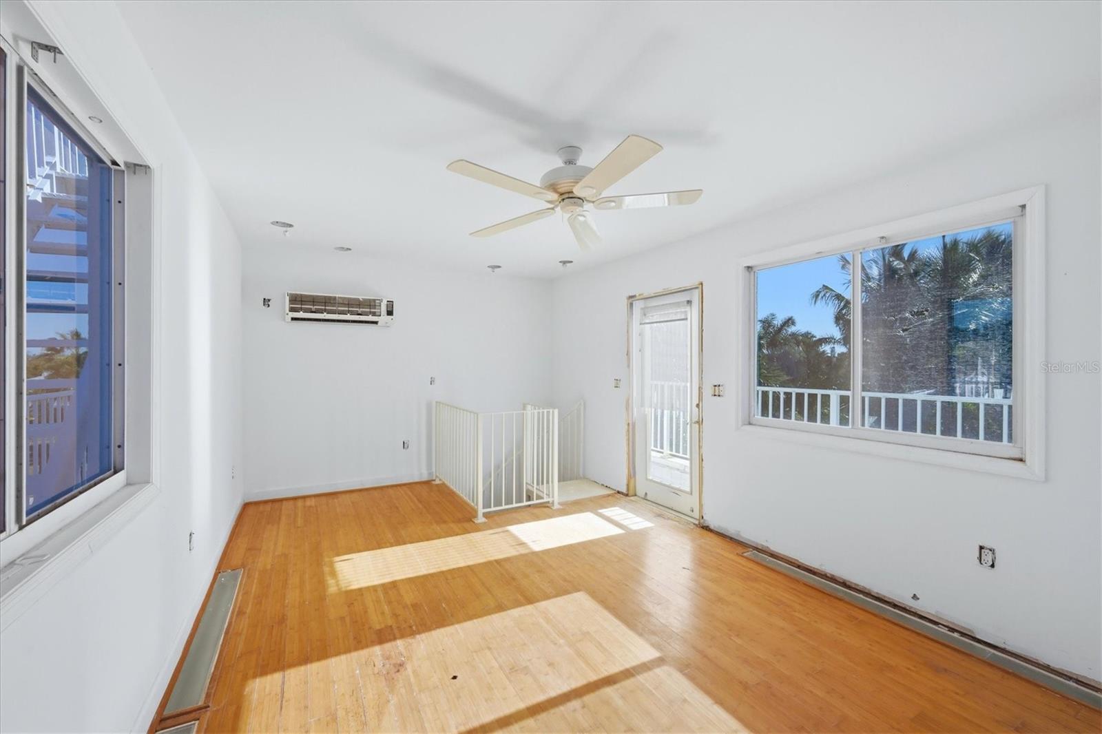 BAY BEACH - Residential