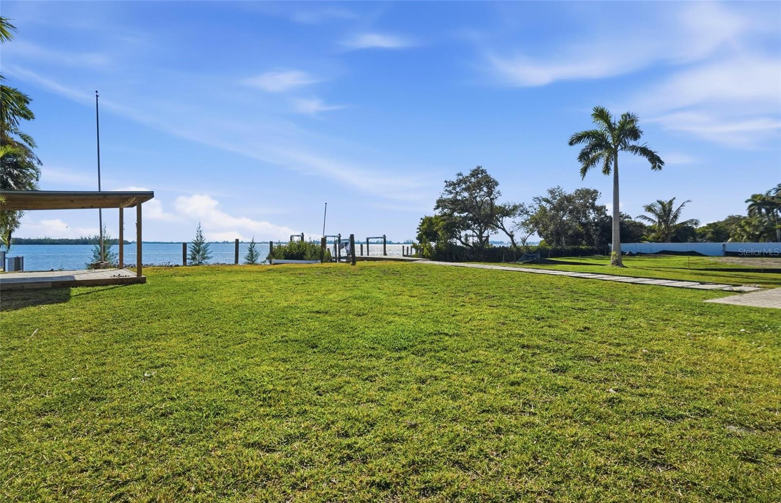 BAY BEACH - Residential