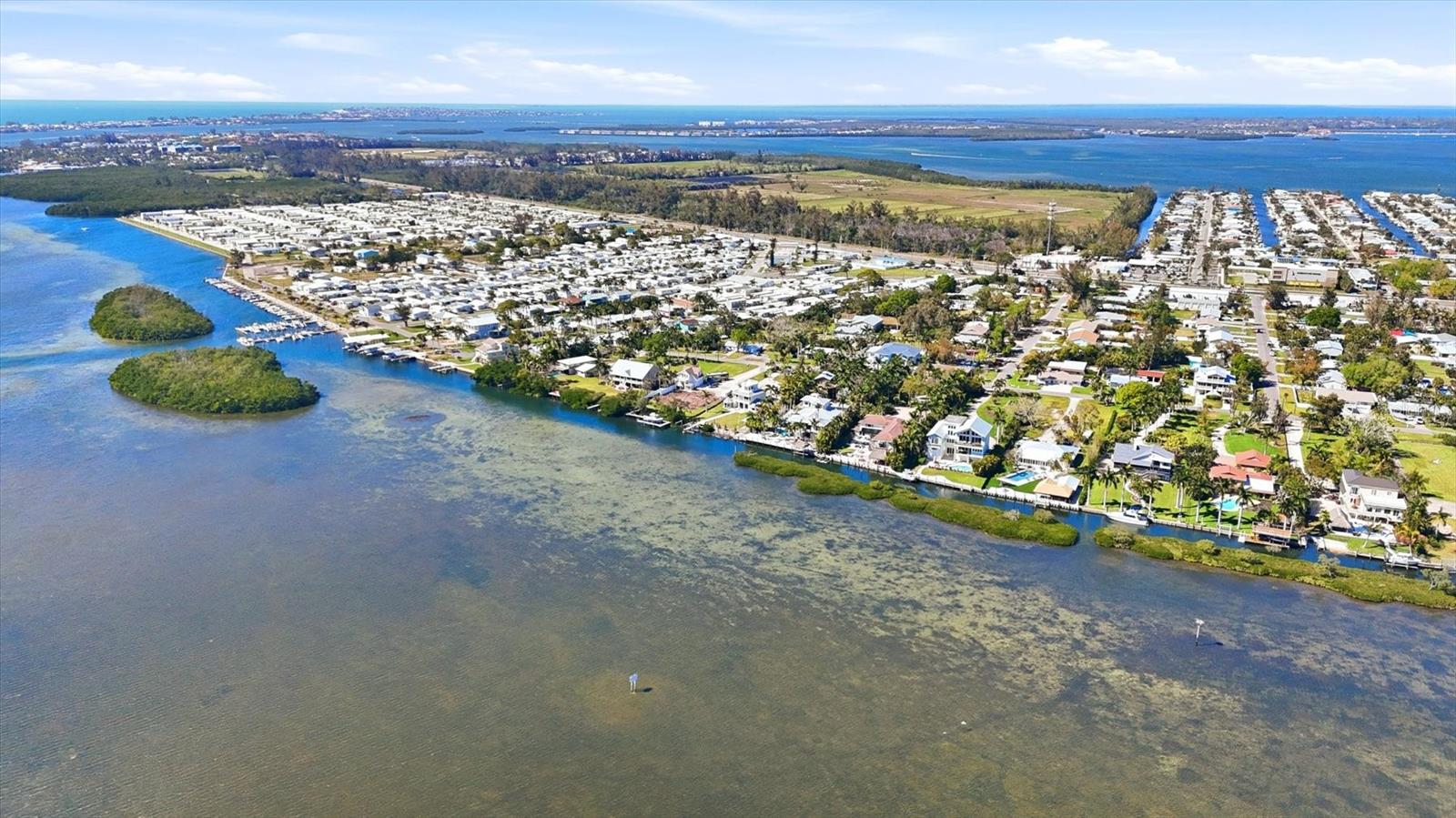 BAY BEACH - Residential