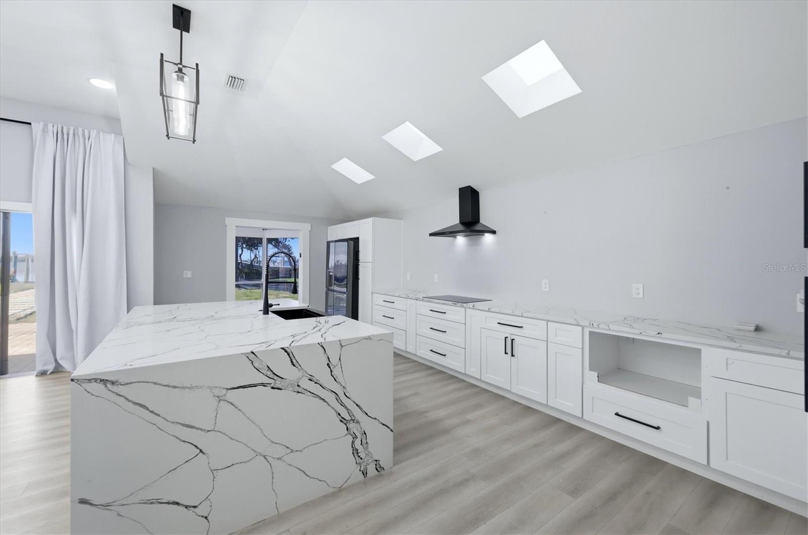 BAY BEACH - Residential