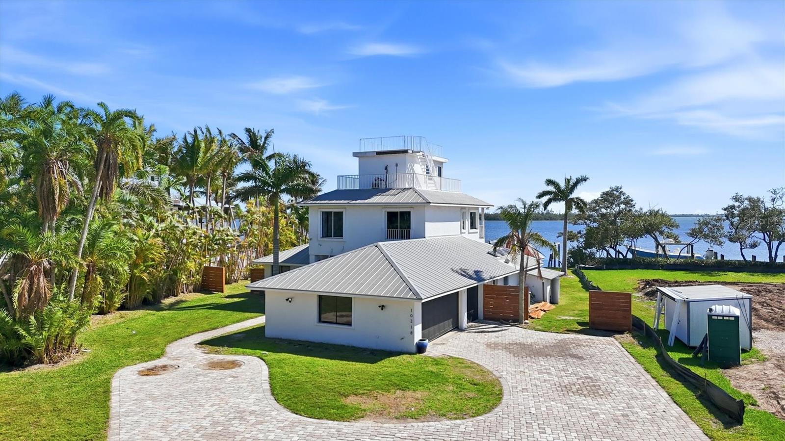 BAY BEACH - Residential