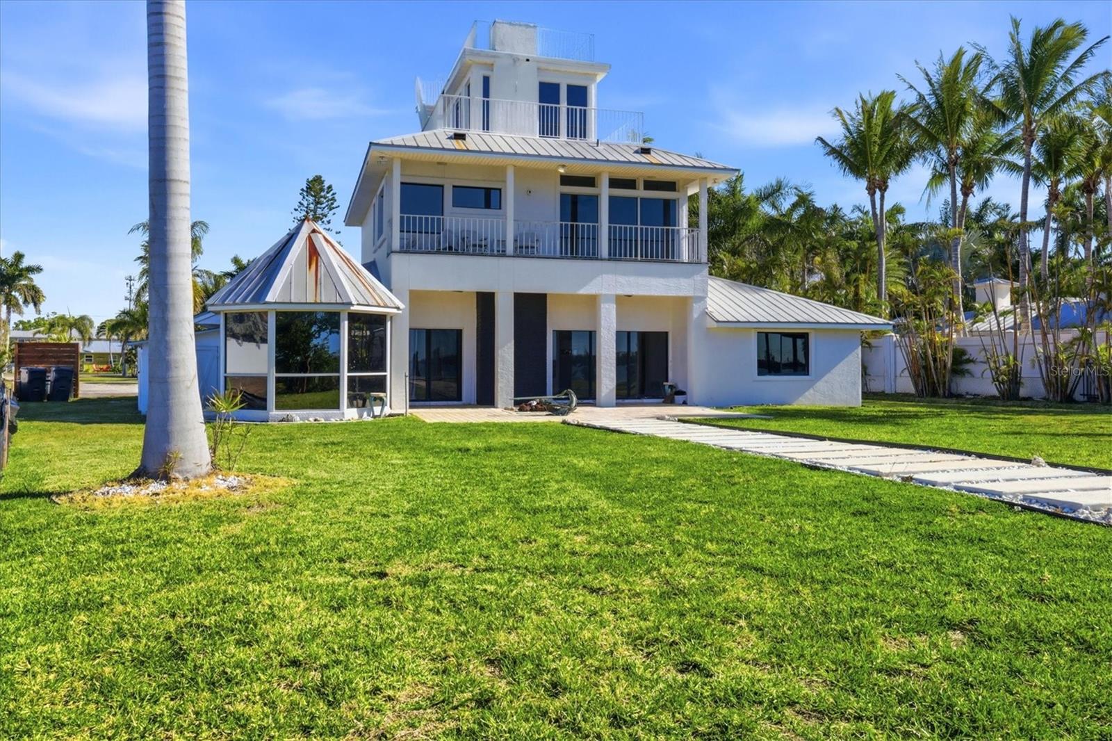 BAY BEACH - Residential