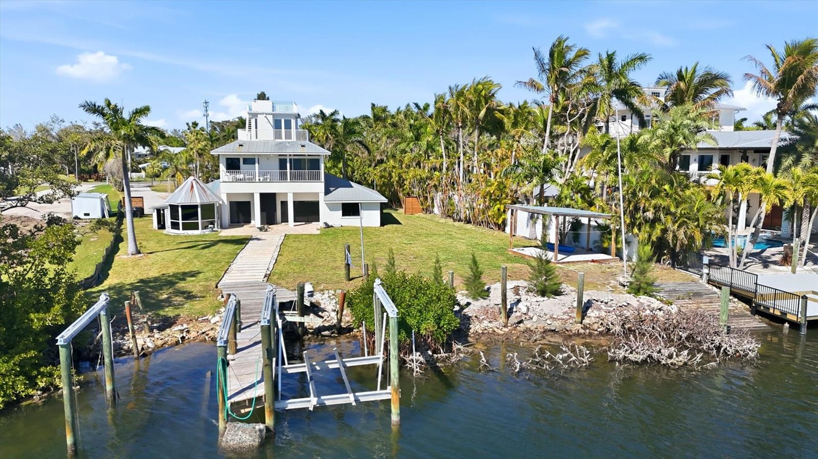 BAY BEACH - Residential