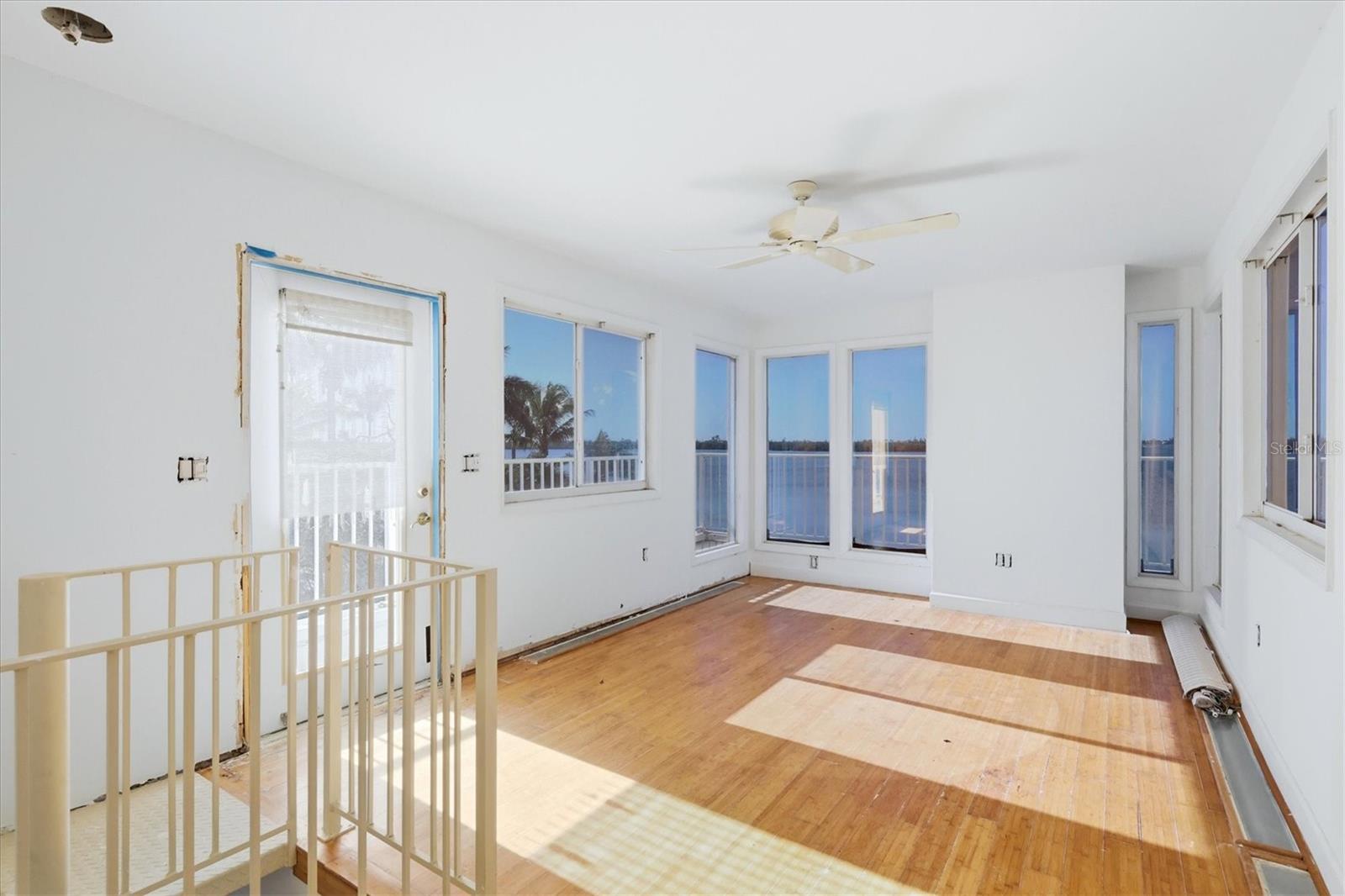 BAY BEACH - Residential