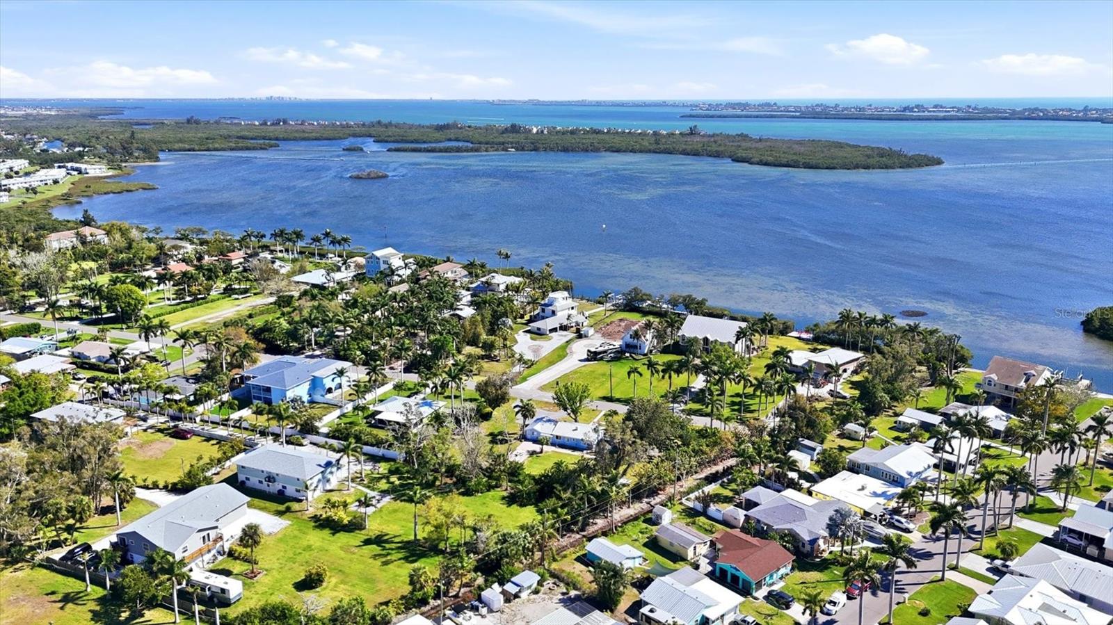 BAY BEACH - Residential