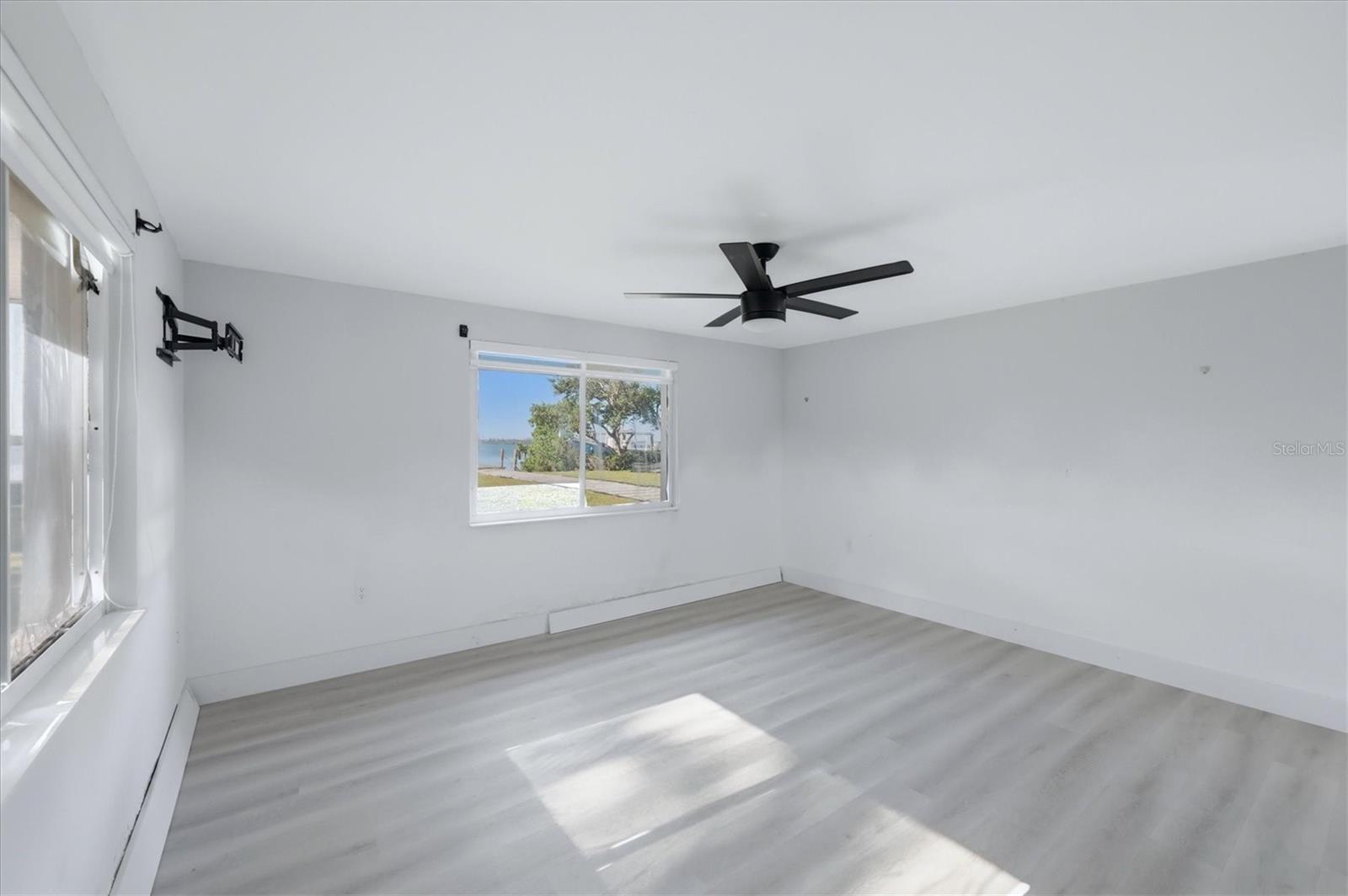 BAY BEACH - Residential