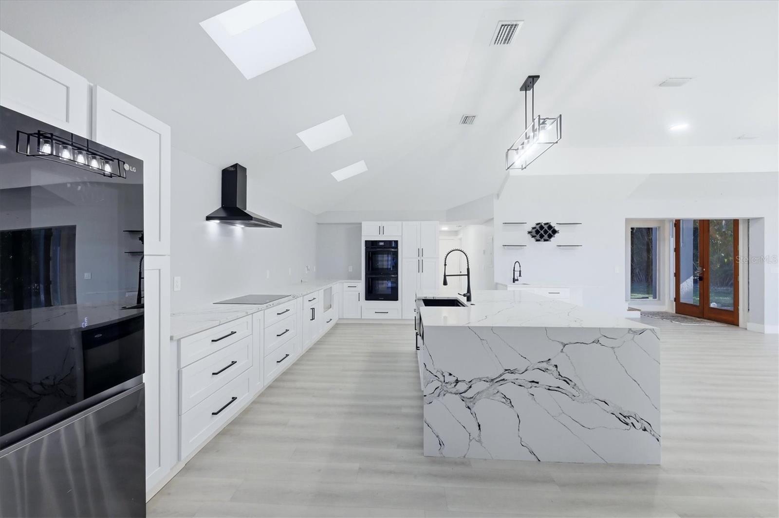 BAY BEACH - Residential