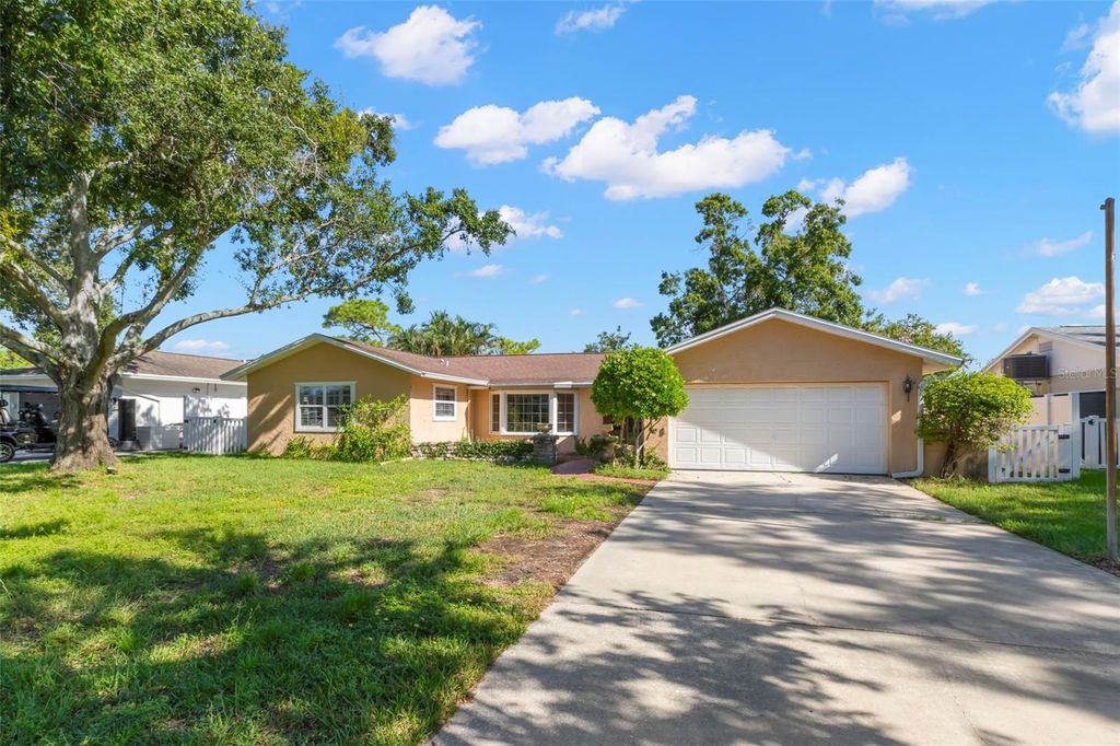 Photo of 1467 54th Avenue NE, St Petersburg, FL 33703 (MLS # TB8425270)