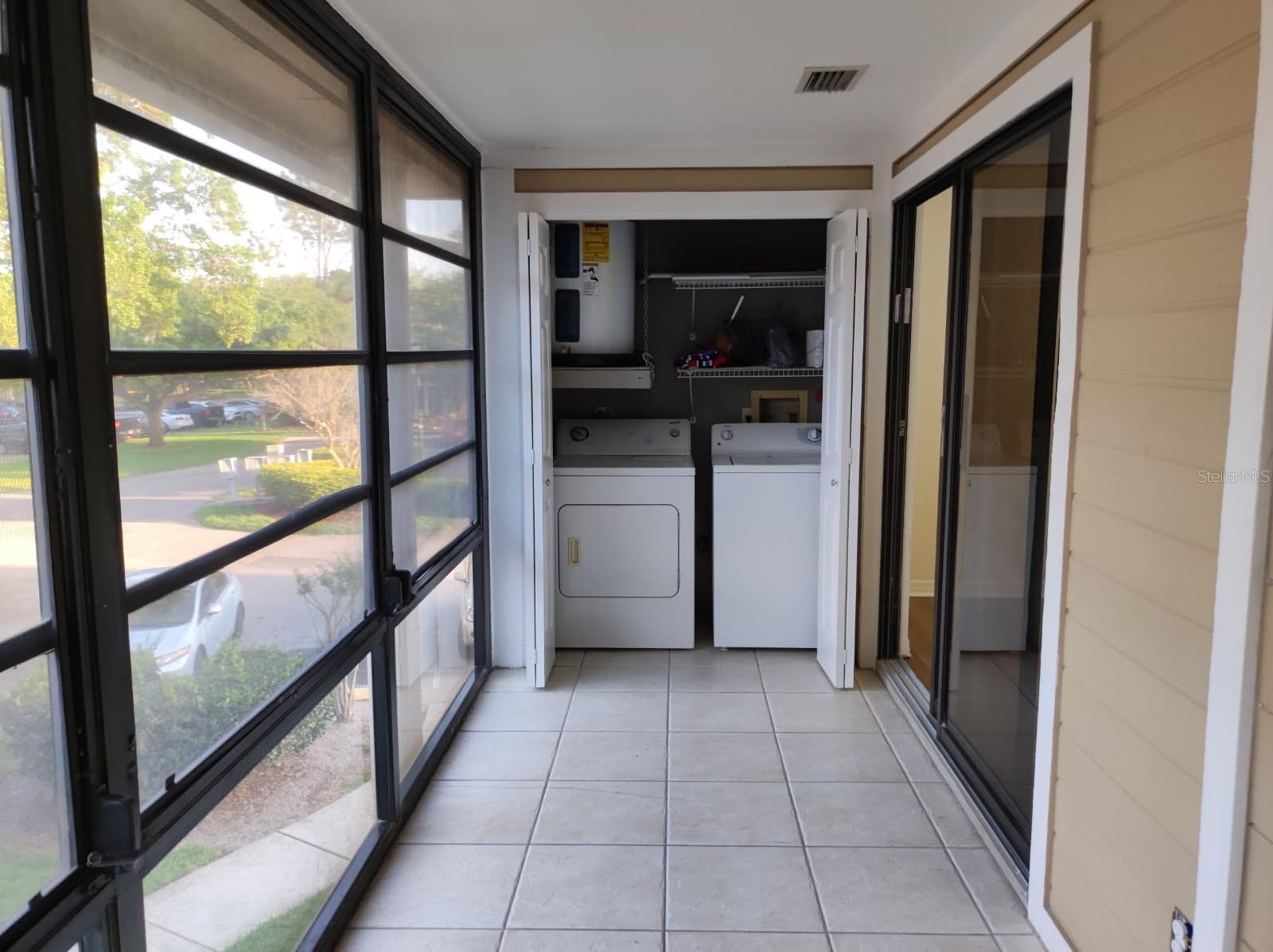 LAKEVIEW CONDO 06 - Residential Lease