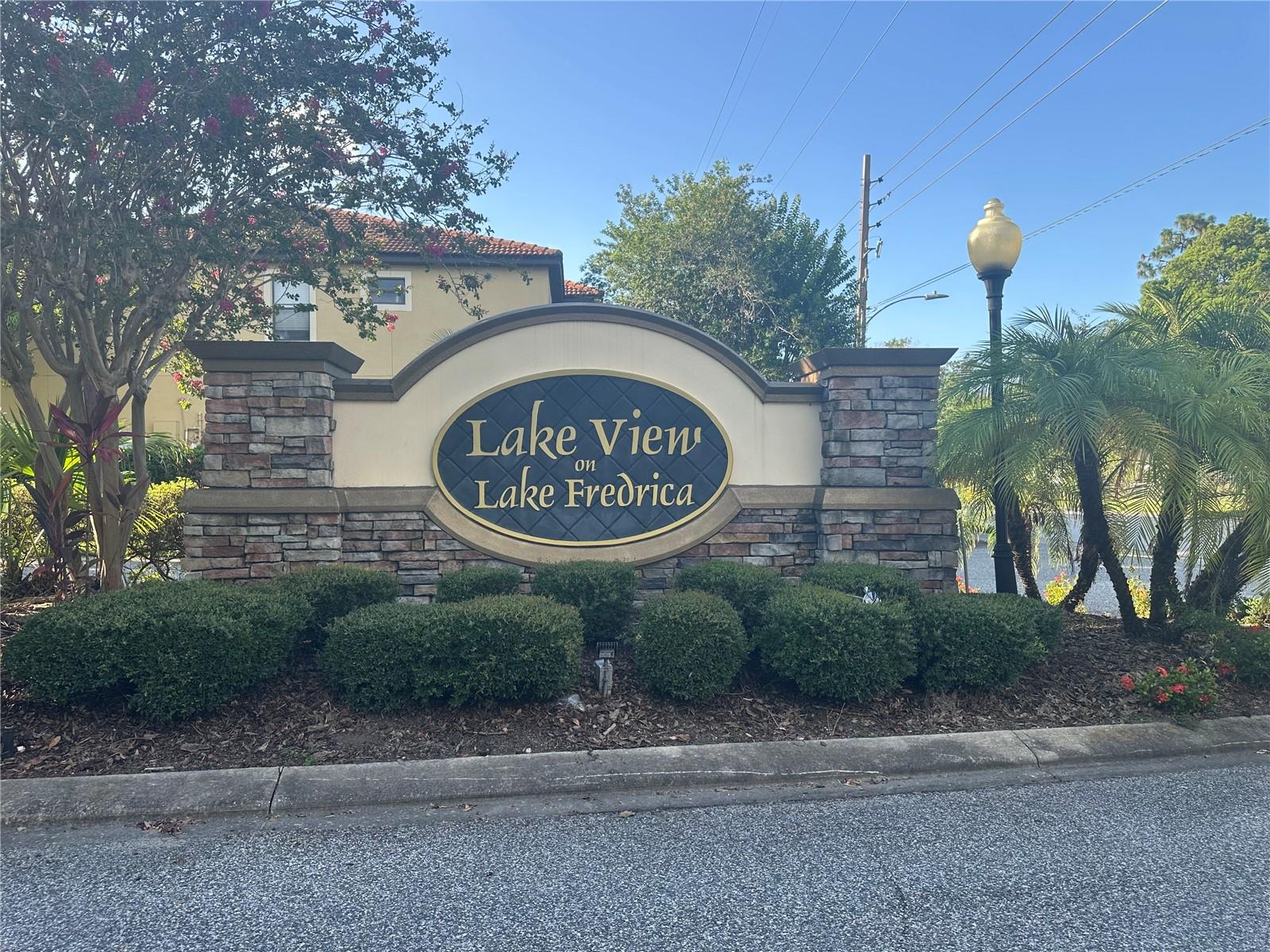 LAKEVIEW CONDO 06 - Residential Lease