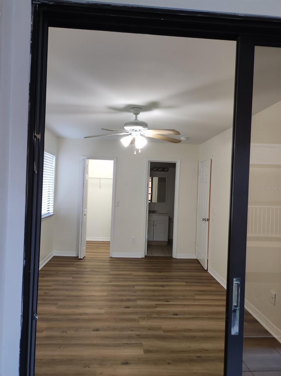 LAKEVIEW CONDO 06 - Residential Lease