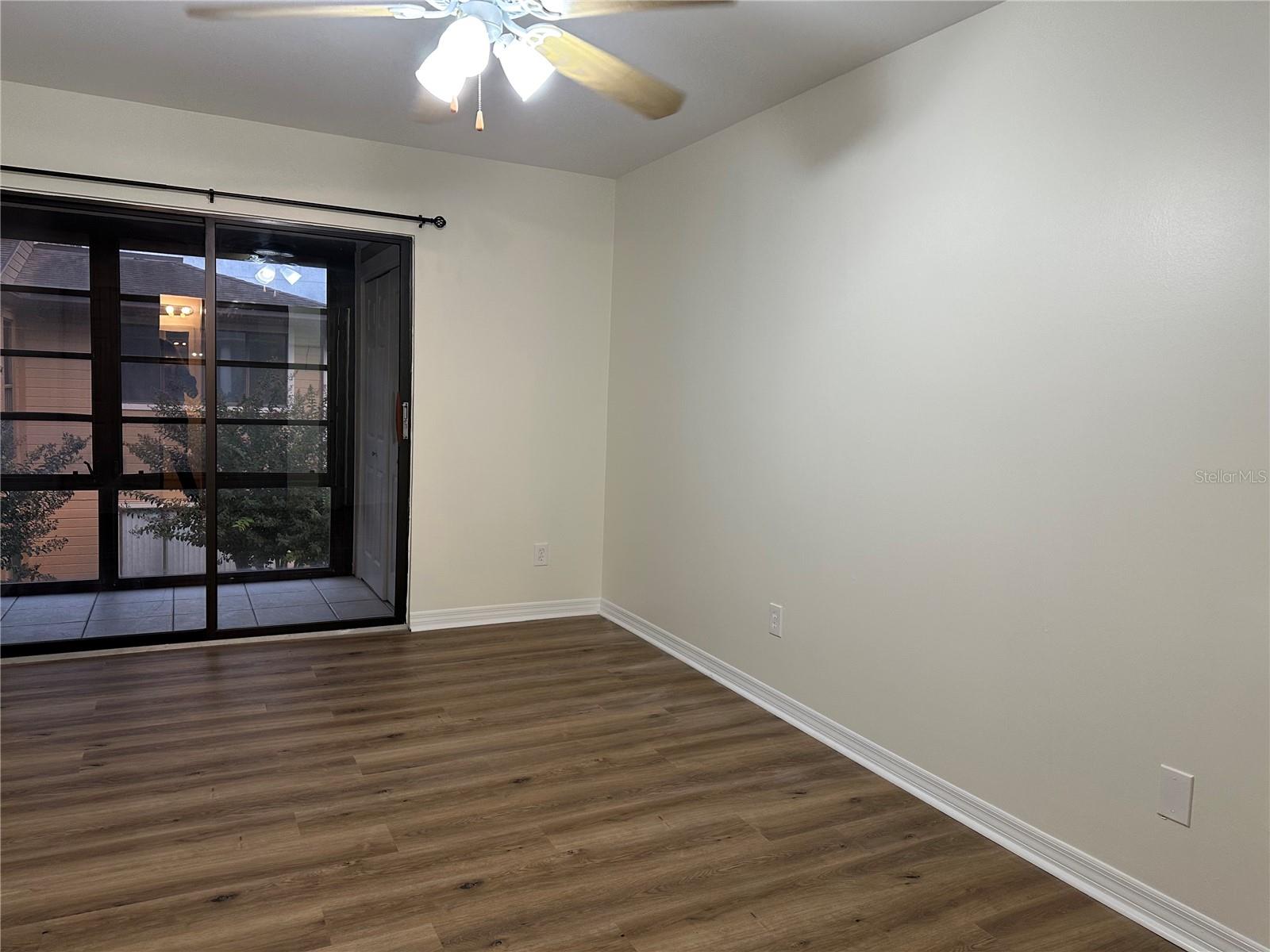 LAKEVIEW CONDO 06 - Residential Lease