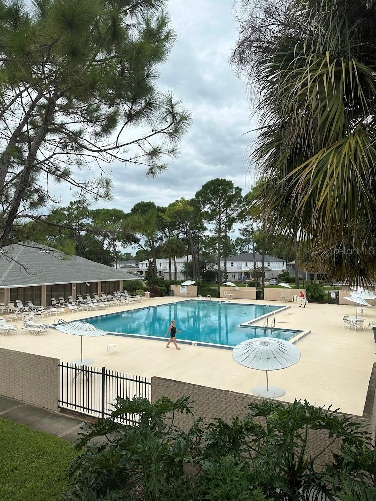 LAKEVIEW CONDO 06 - Residential Lease