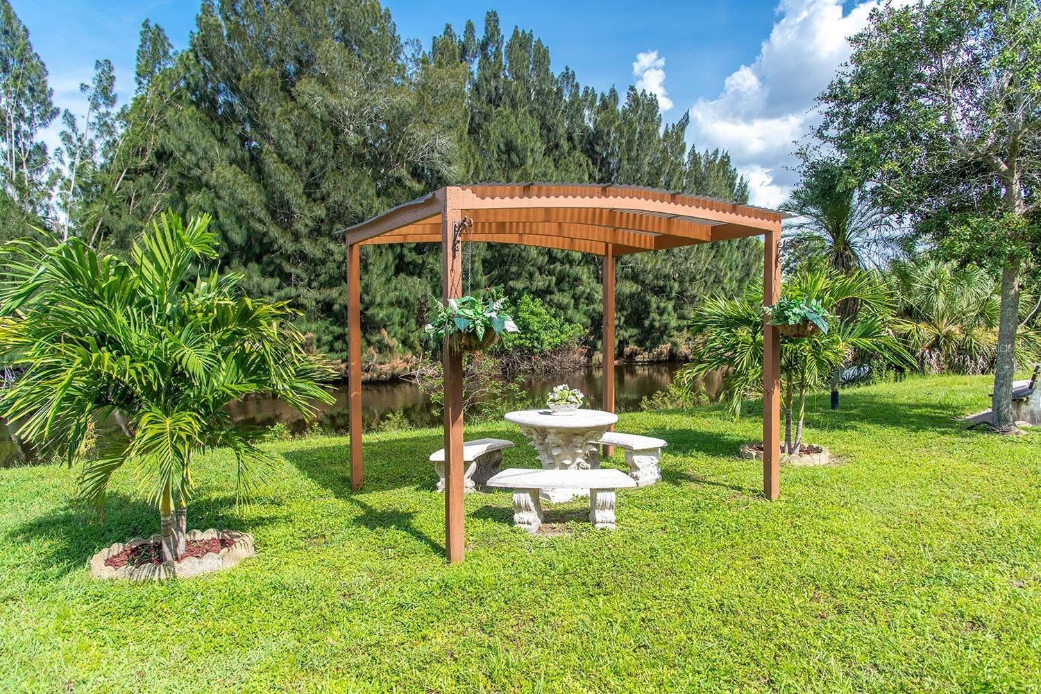 PLAZA VIEW - Residential