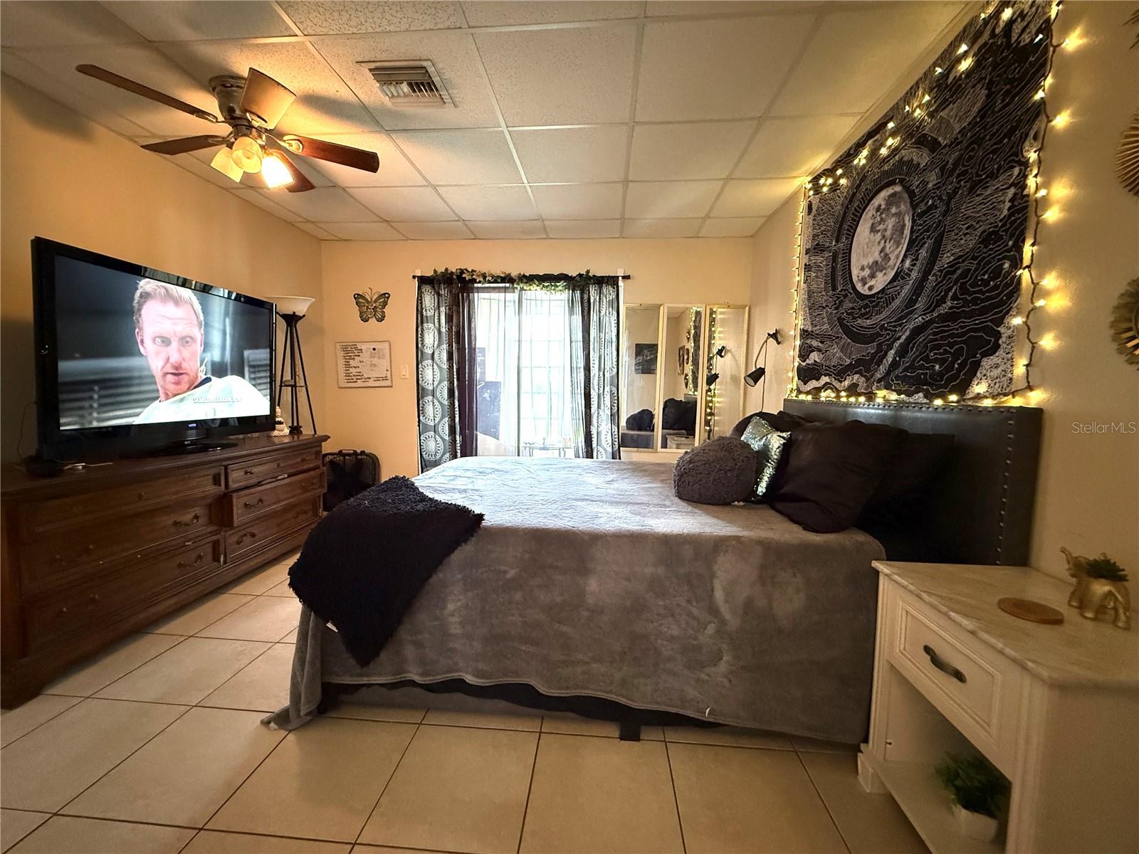 PLAZA VIEW - Residential