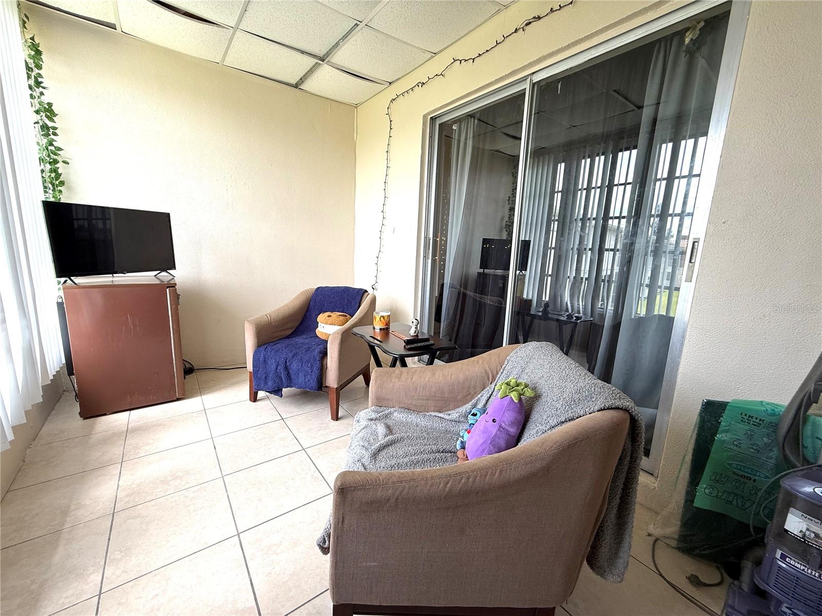 PLAZA VIEW - Residential