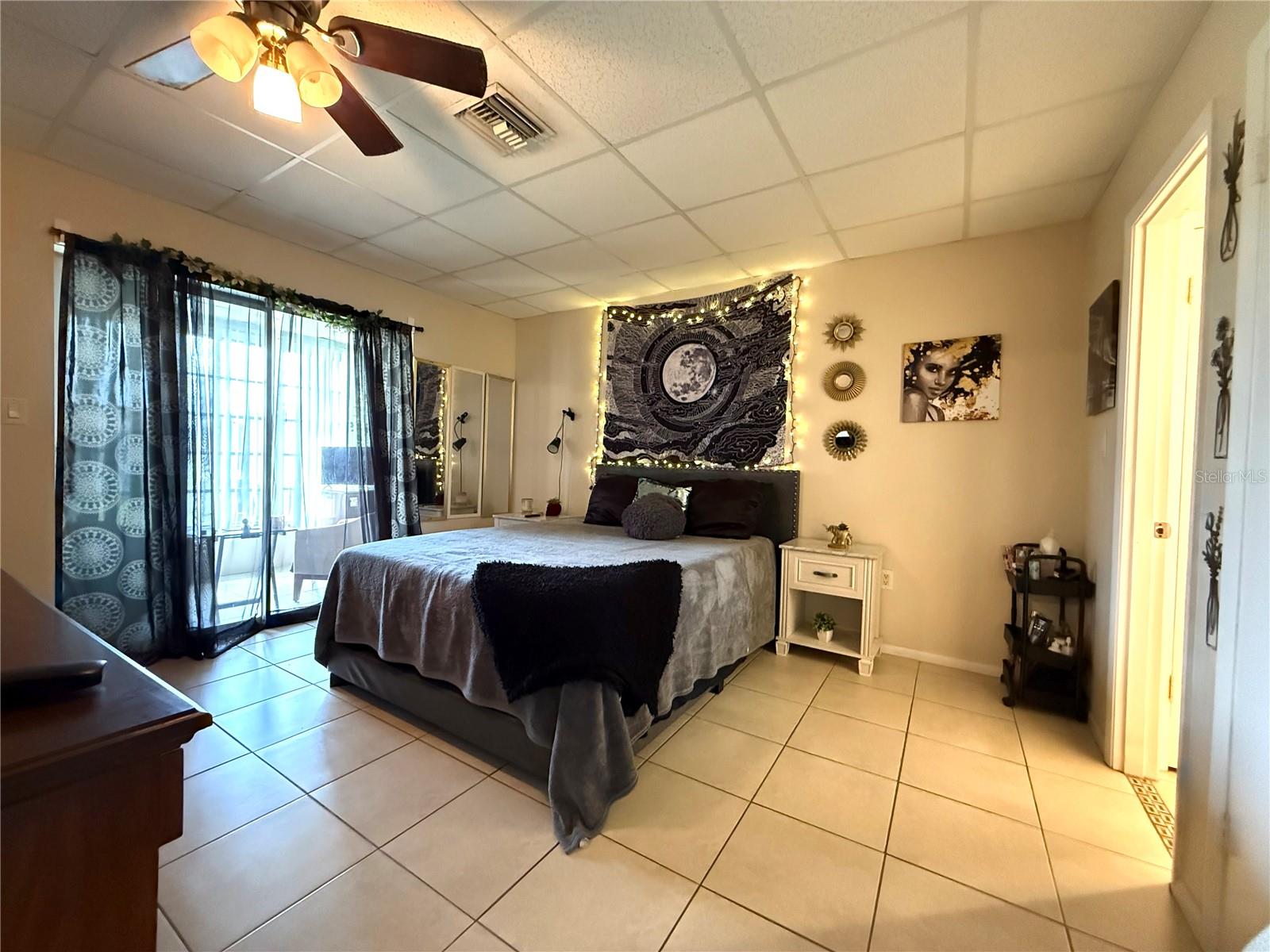 PLAZA VIEW - Residential