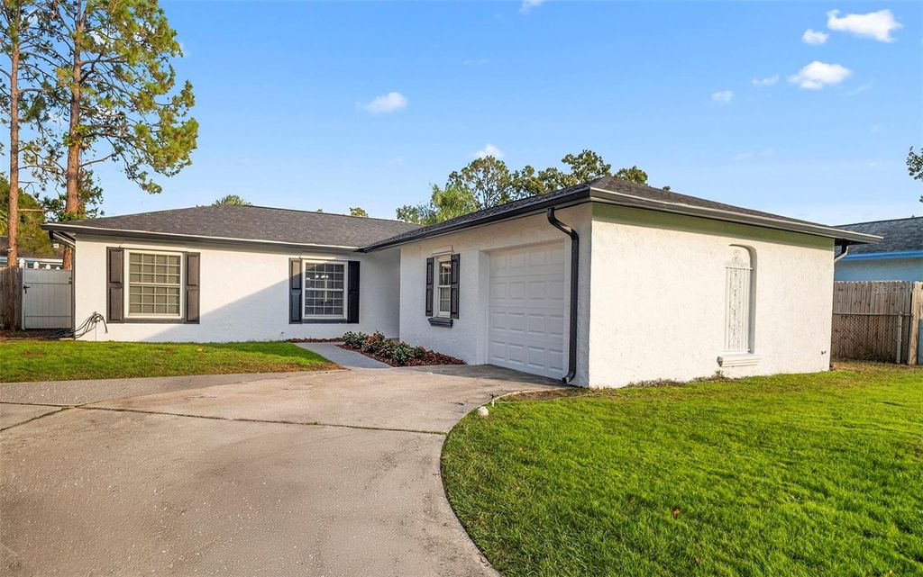 Photo of 913 York Drive, Brandon, FL 33510 (MLS # TB8451283)