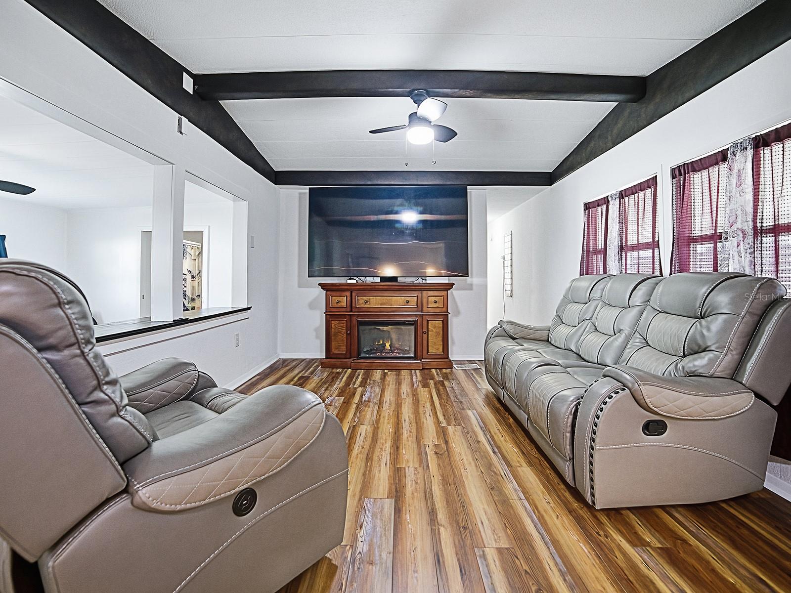 TAVARES LES CHATEAU VILLA MHP - Residential