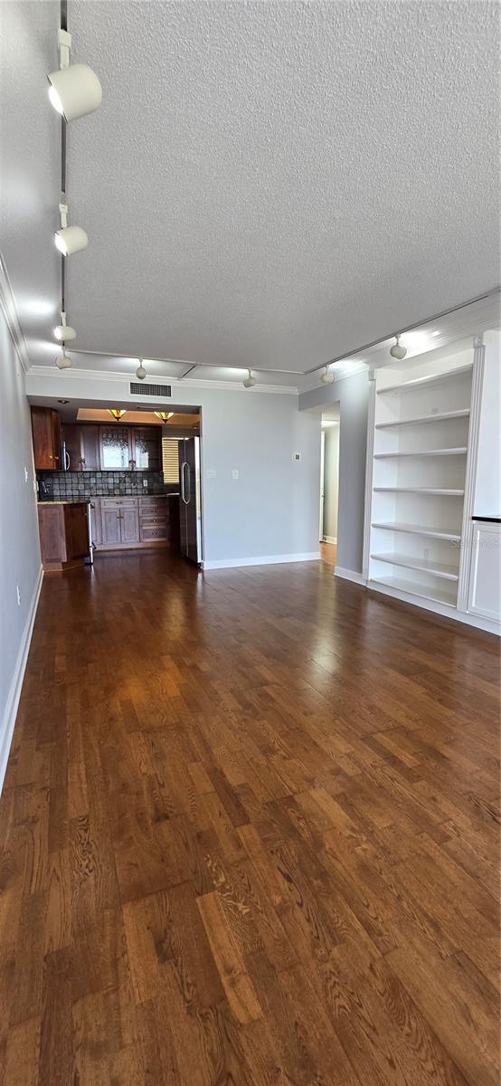 HARBOR BLUFFS WATERFRONT CONDO - Residential