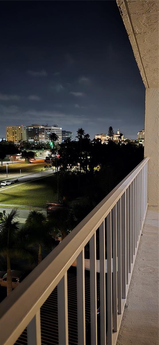 HARBOR BLUFFS WATERFRONT CONDO - Residential