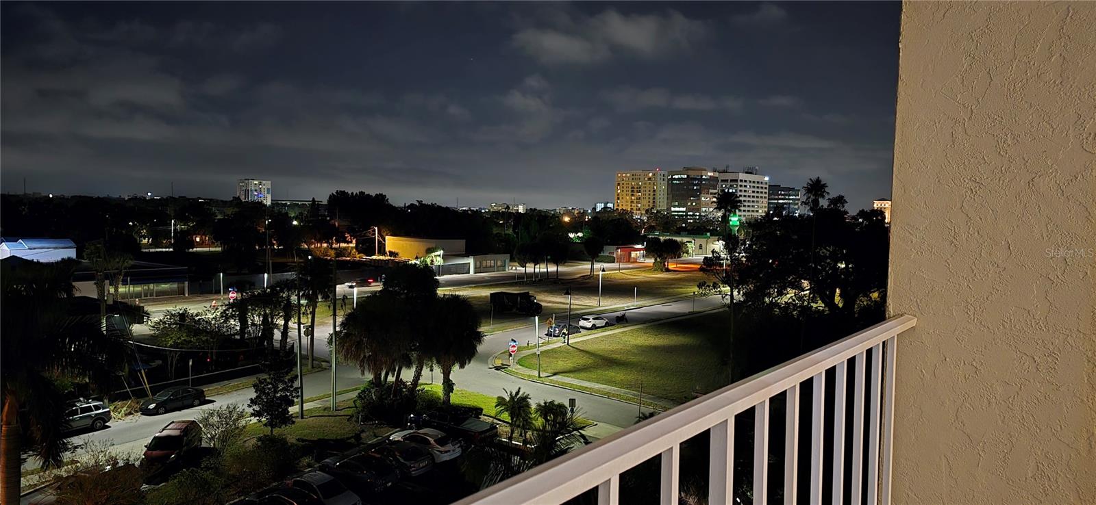 HARBOR BLUFFS WATERFRONT CONDO - Residential