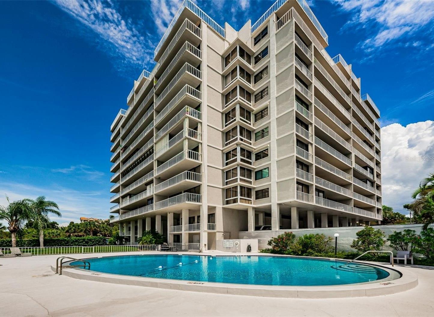 HARBOR BLUFFS WATERFRONT CONDO - Residential